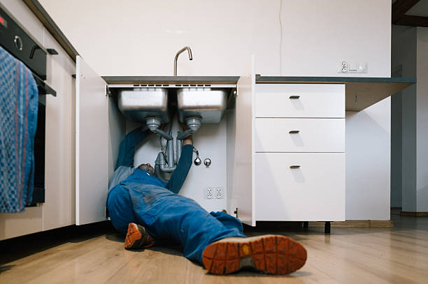 Professional Leak Detection technician working in Rockaway Beach, OR